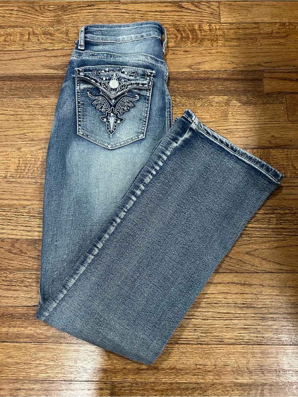 Dollhouse Medium Blue Embellished Boot Cut Jeans size 9/10